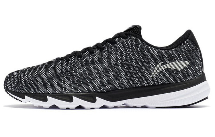 

Кроссовки мужские низкие черные Lining