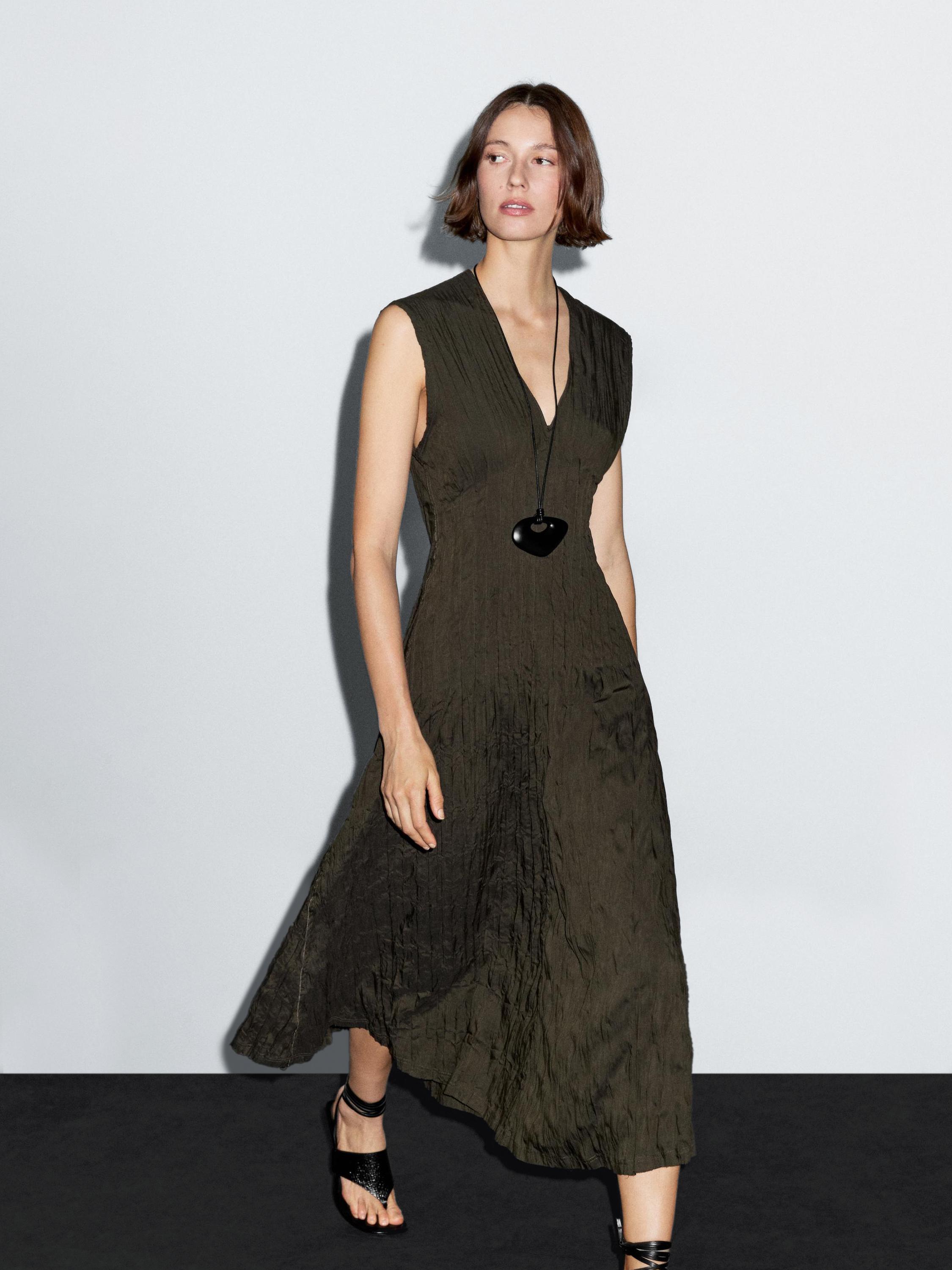 

Длинное плиссированное платье с эффектом мятины Massimo Dutti, Duck Green