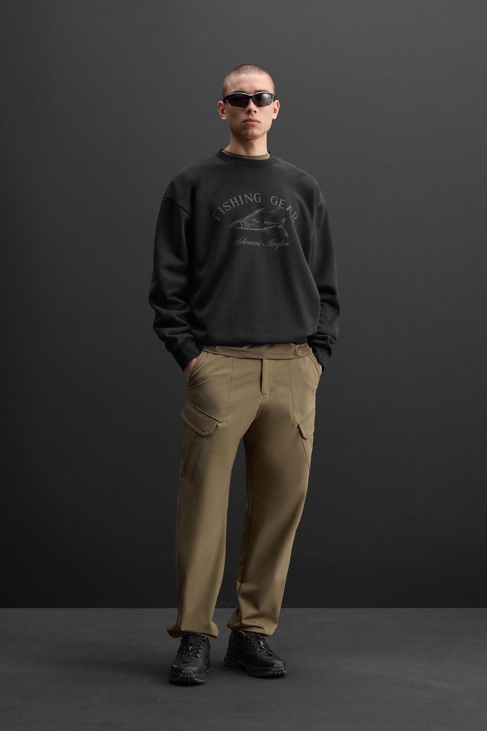 

Толстовка с принтом x helement ZARA, черный