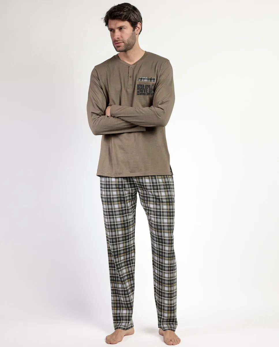 

Длинная мужская пижама из зеленого хлопкового трикотажа Admas