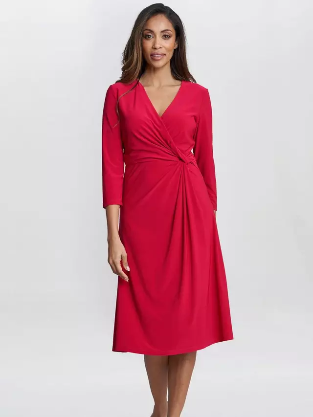 

Платье Gina Bacconi Antonia Twist Detail Jersey, цвет magenta