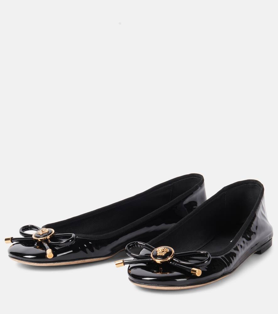 Балетки Opera из лаковой кожи с бантом, 1B00V-Black-Gold Versace, 1B00V-Black-Versace Gold — фото 4