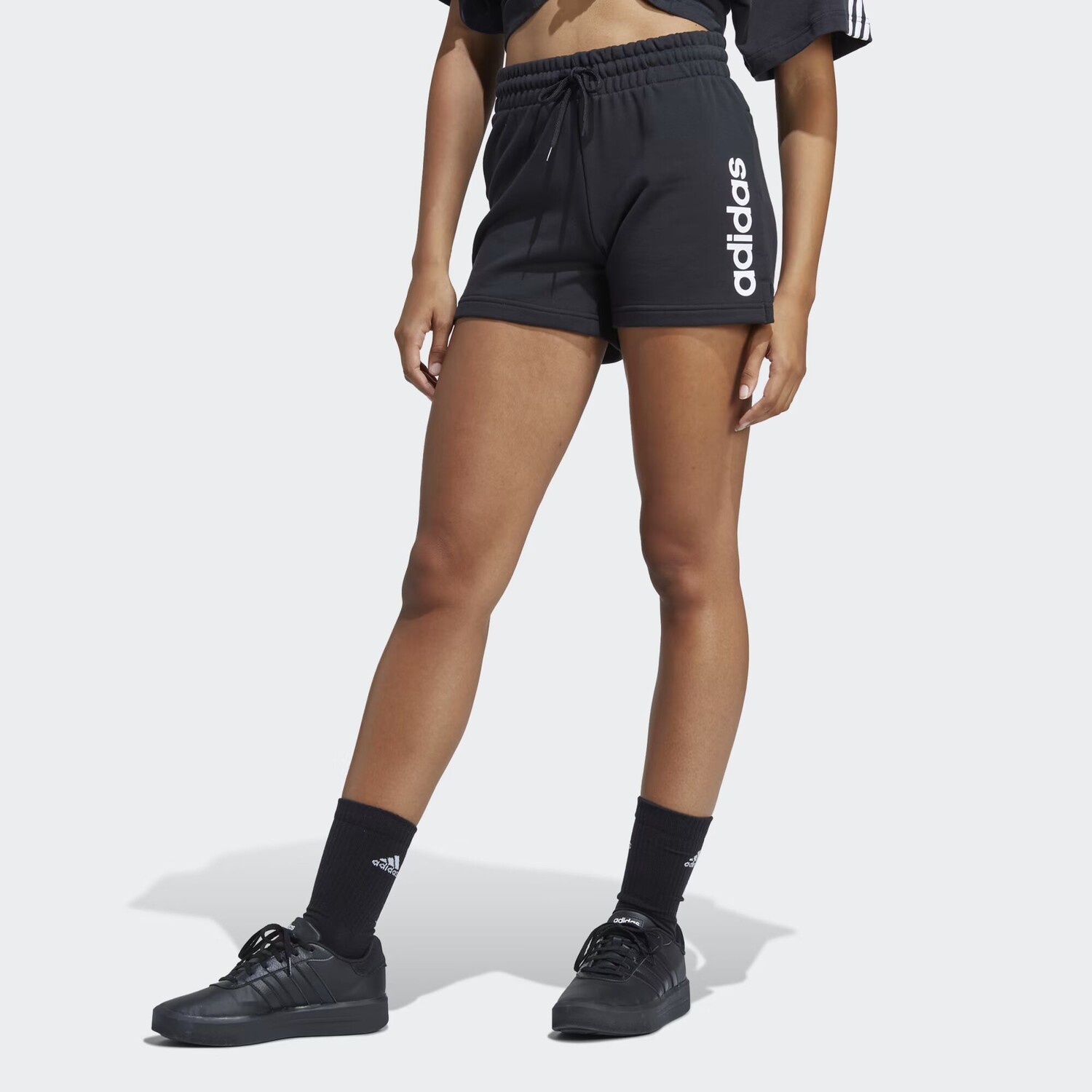 

Линейные шорты из махровой ткани Essentials Adidas, цвет Black/White