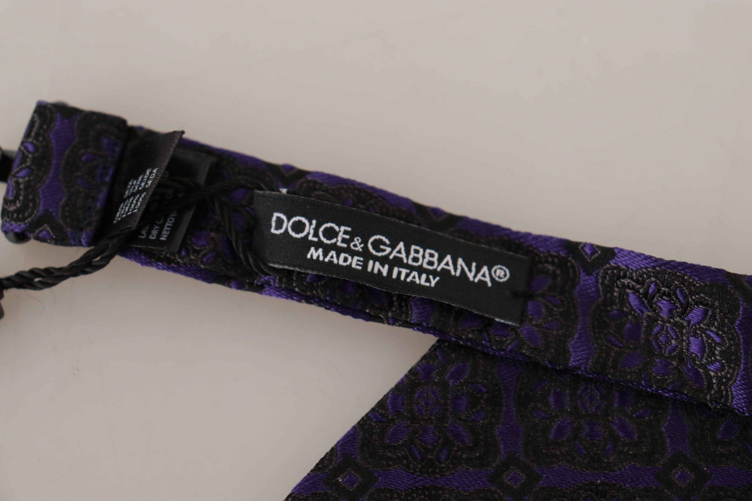 Элегантный синий шелковый галстук-бабочка с геометрическим узором Dolce & Gabbana — фото 4