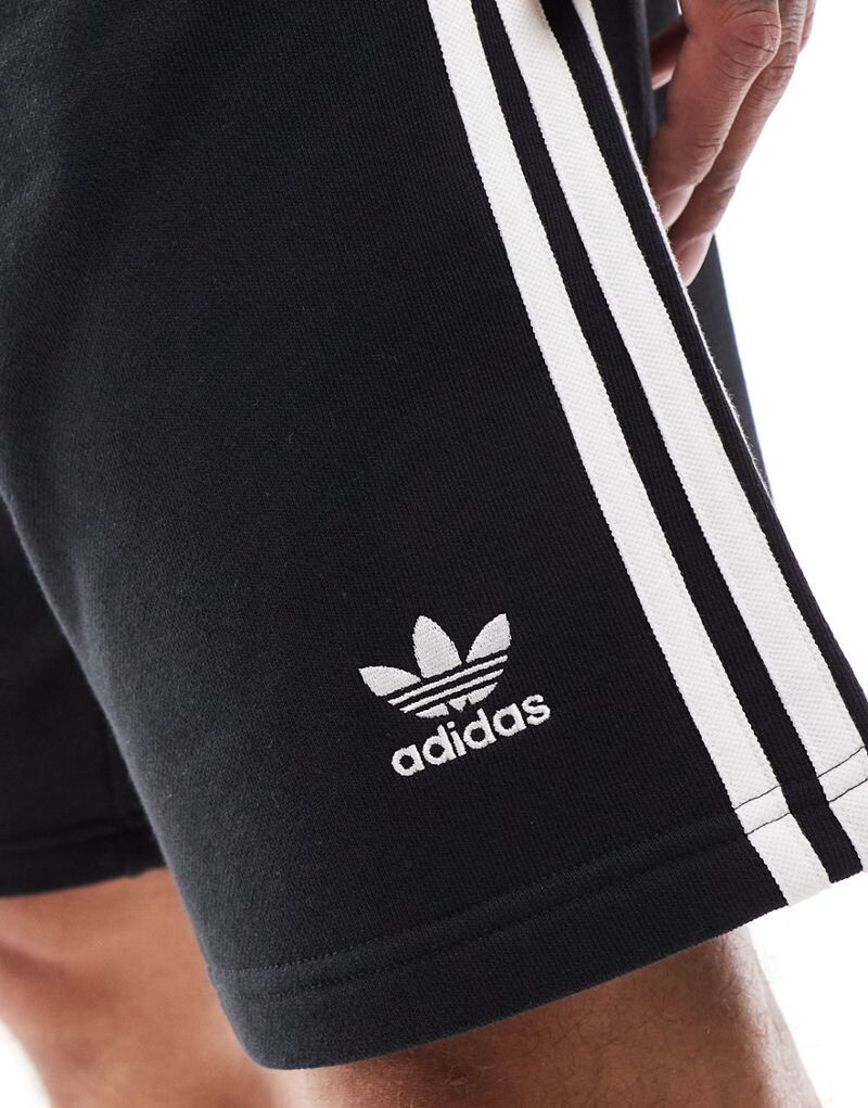 Adidas Originals - Adicolor - Шорты черного цвета с 3 полосками — фото 2