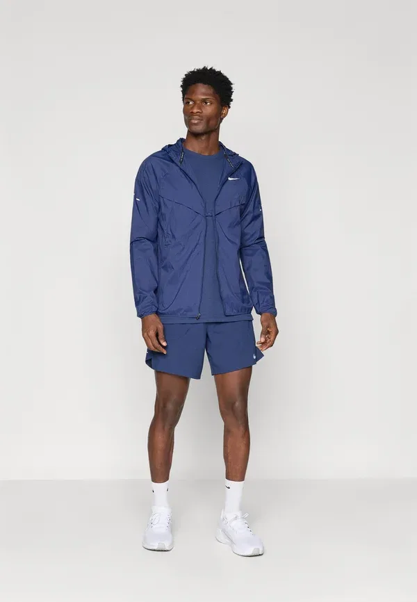 Куртка-ветровка Nike Performance Stride, цвет тёмно-синий/отражающий серебристый — фото 2