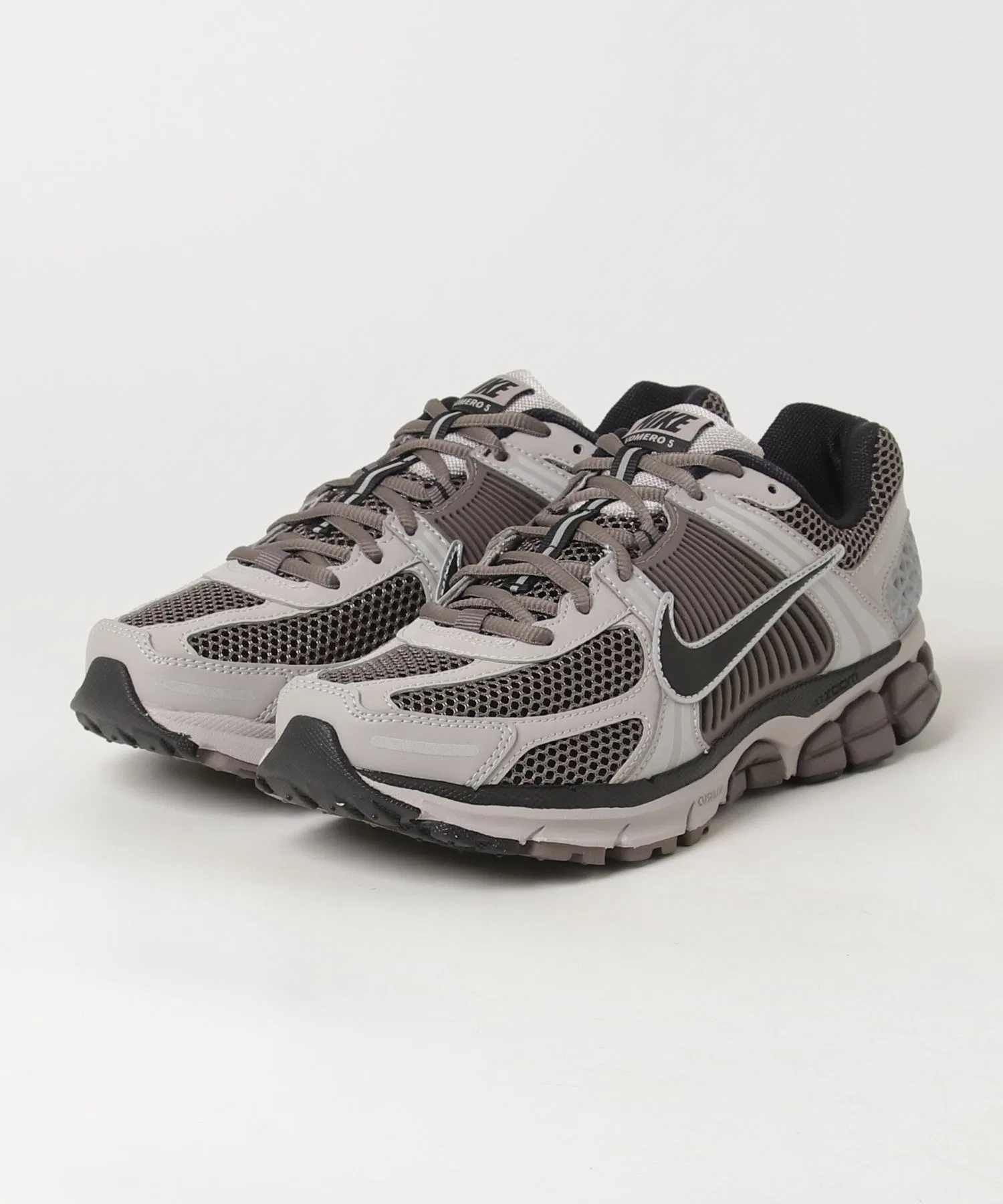 Мужские кроссовки NIKE Zoom Vomero 5 коричневые