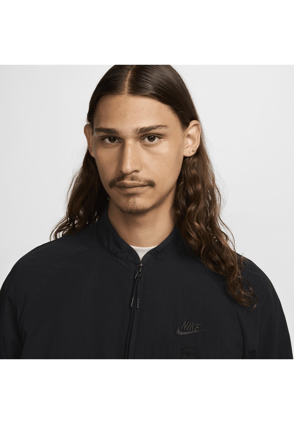 

Тонкая куртка M NK TCH WVN Nike, черный
