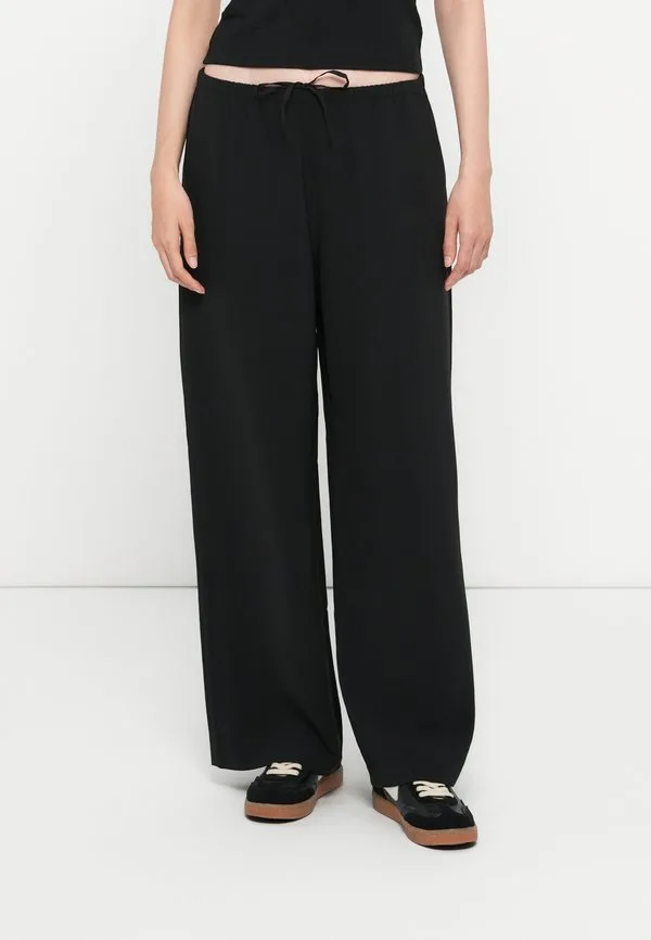 Удобные широкие брюки с начесом Gap, Black