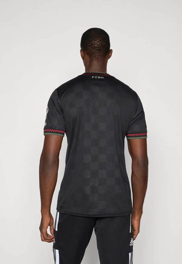 Третья футболка фк бавария сезона 2025/2026. Adidas Performance, Black/Halo Ivory — фото 3