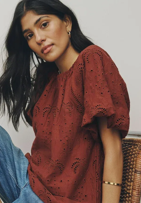 Блуза Petite fit broderie short sleeve crew neck top Next, ржавый — фото 3