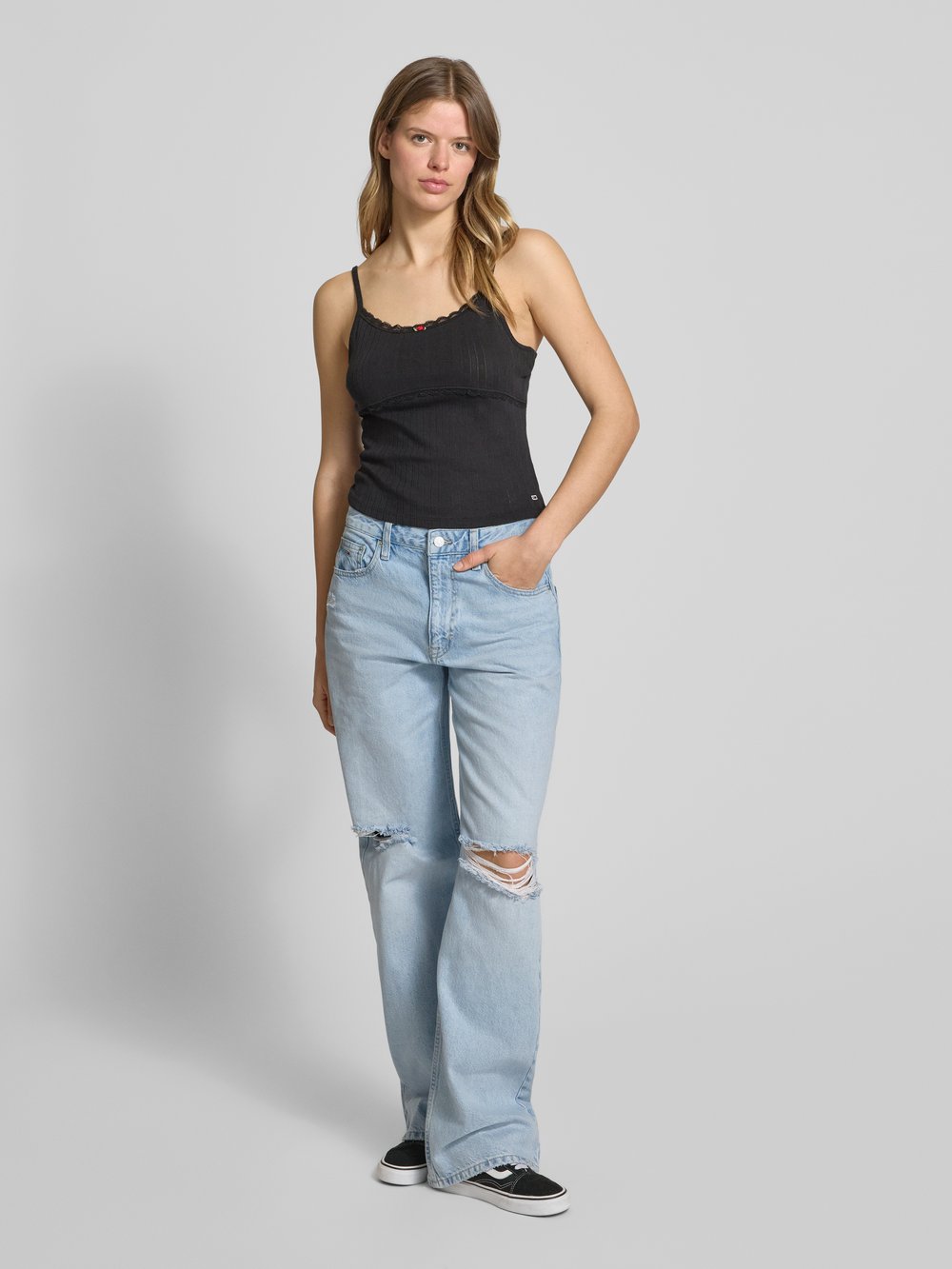 

Джинсы широкого кроя из смеси хлопка и лиоцелла, модель «MIA» Tommy Jeans, светло-голубой