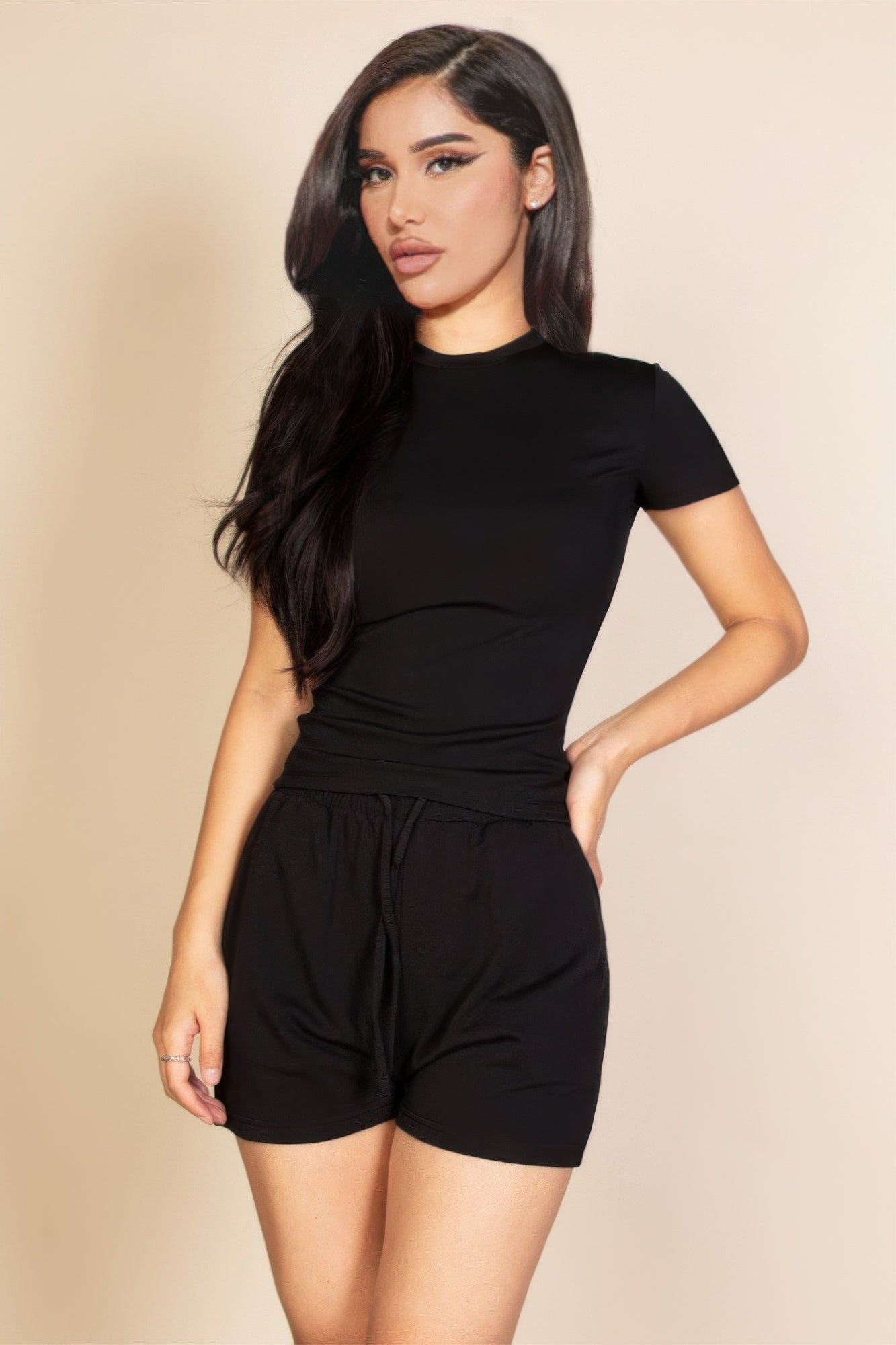 

FASHNZFAB Женский топ с круглым вырезом и короткими рукавами, черный