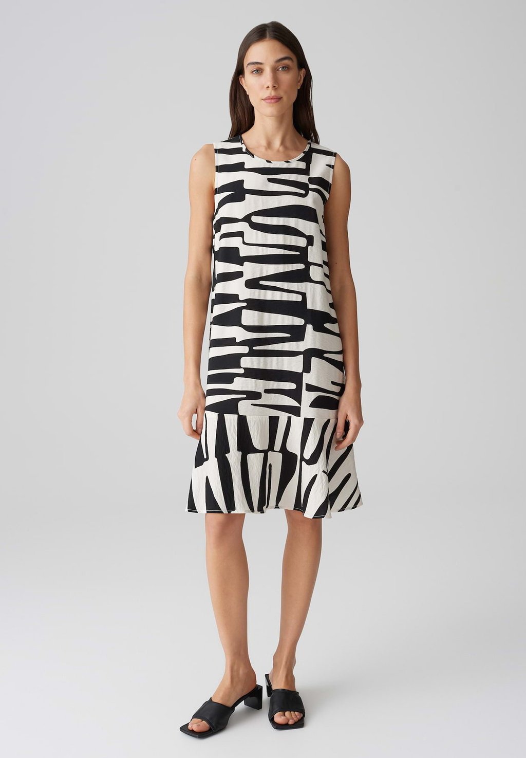 

Повседневное платье RELAXED FIT MIDI PRINT VOLANT OPUS, черный