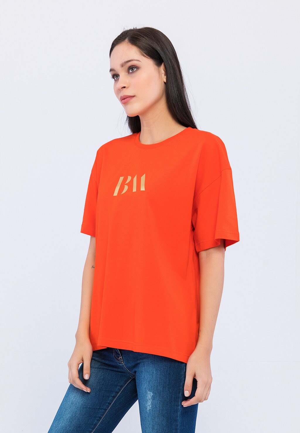 

Принт на футболке CASUAL Basics and More, красный