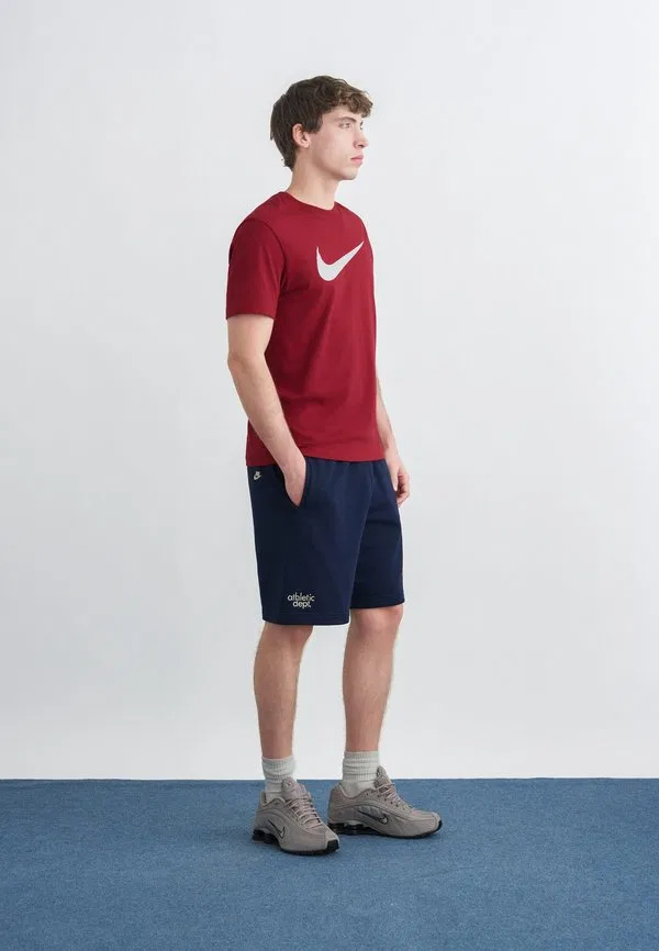 Клубные переизданные спортивные штаны Nike Sportswear, Obsidian/Khaki — фото 2
