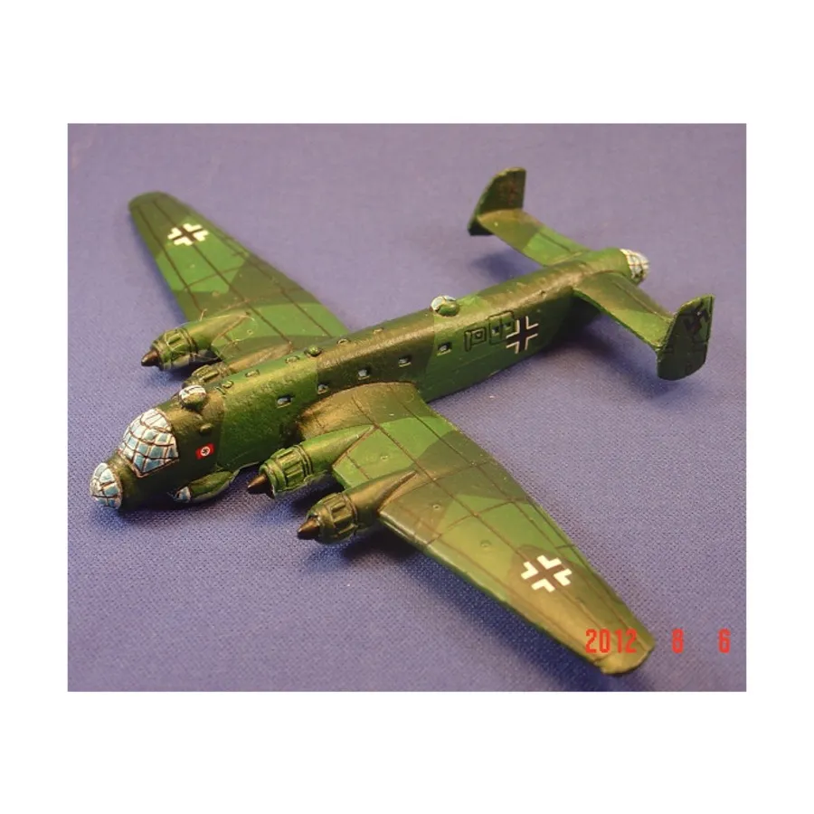 

Ju-290 Тяжелый бомбардировщик/разведчик, Luftwaffe 1946 Miniatures - Germany (1:300)