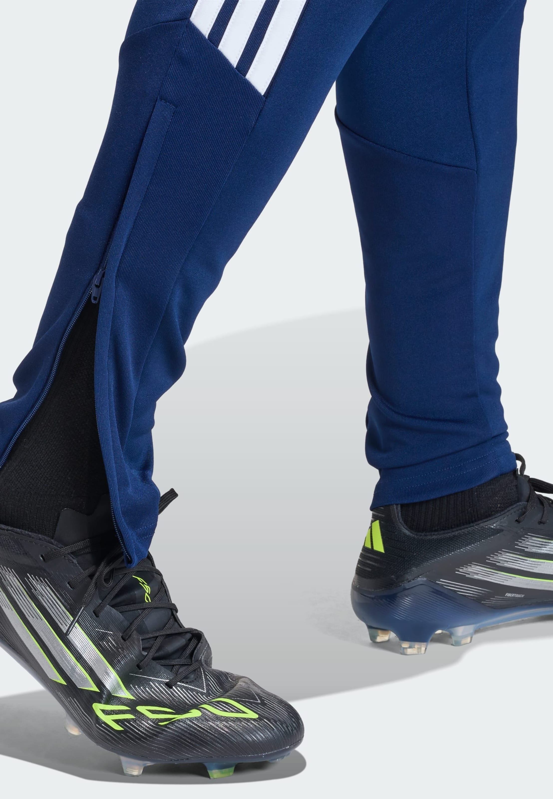 Adidas Performance Узкие спортивные штаны 'Tiro26' в цвете Navy — фото 4