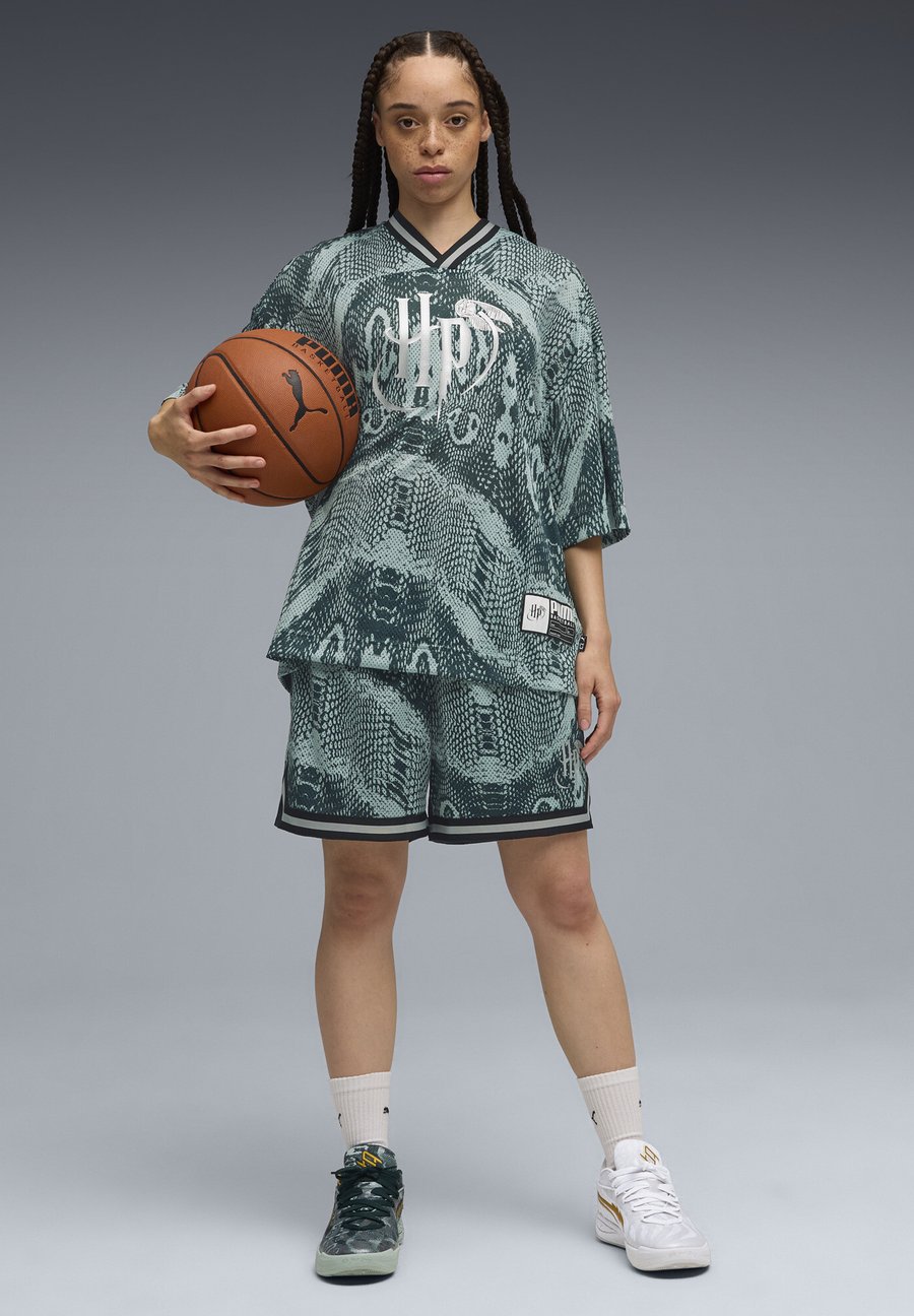 

Спортивные шорты Puma HOOPS HARRY POTTER, Green Terrain Aop/Green