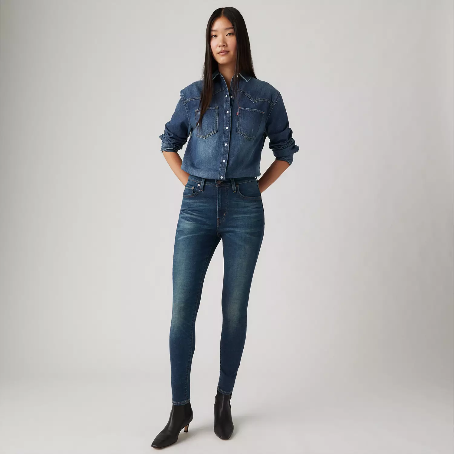 

721 Узкие женские джинсы с высокой посадкой Levi's, цвет Miles Apart - Dark Wash
