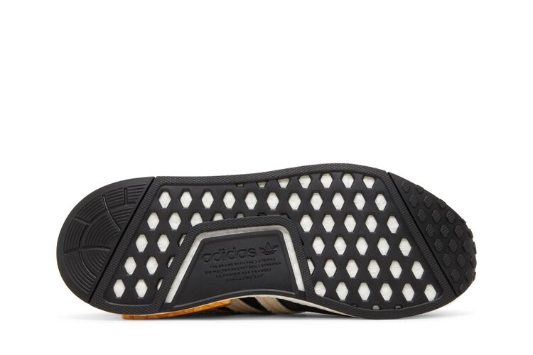 Кроссовки Adidas Disney x Wmns NMD_R1, черный — фото 4
