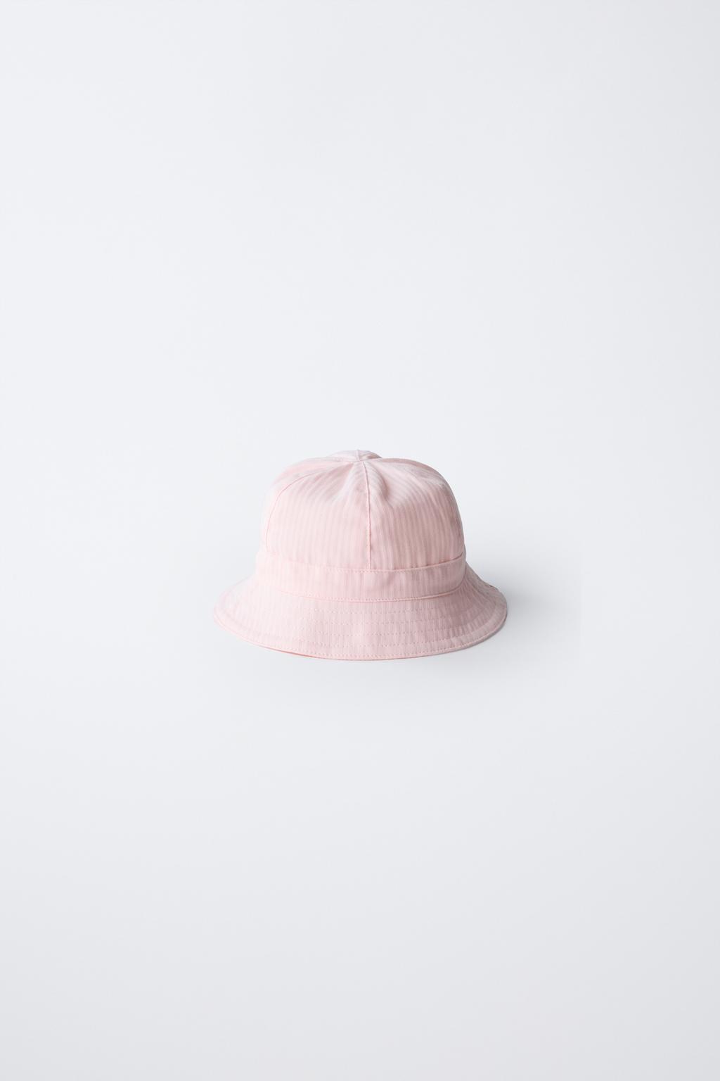 

Шапочка с ярлычком ZARA, цвет Pale pink