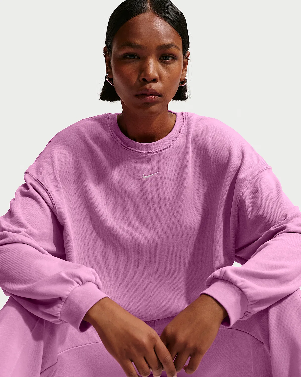 Женская оверсайз футболка с круглым вырезом Nike Sportswear Chill Terry из французского флиса, Light Magenta/Sail — фото 3