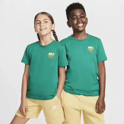 

Футболка Nike Sportswear, цвет Malachite