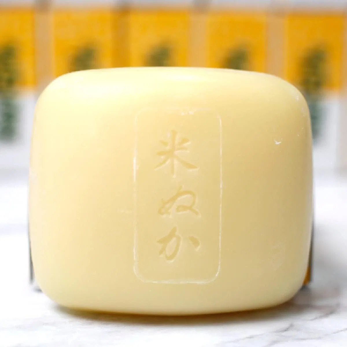 Мыло Yonekichi Rice Bran Soap, 12 шт., 80 г, кремовый — фото 3