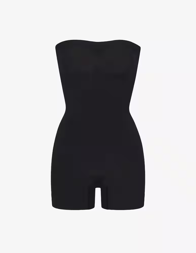 

Короткое боди без бретелек SKIMS, цвет Onyx