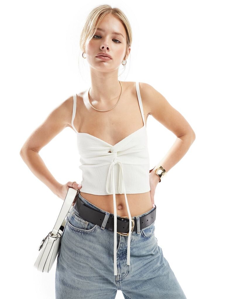 

Кремовый трикотажный топ в рубчик с перекрученными вставками Miss Selfridge