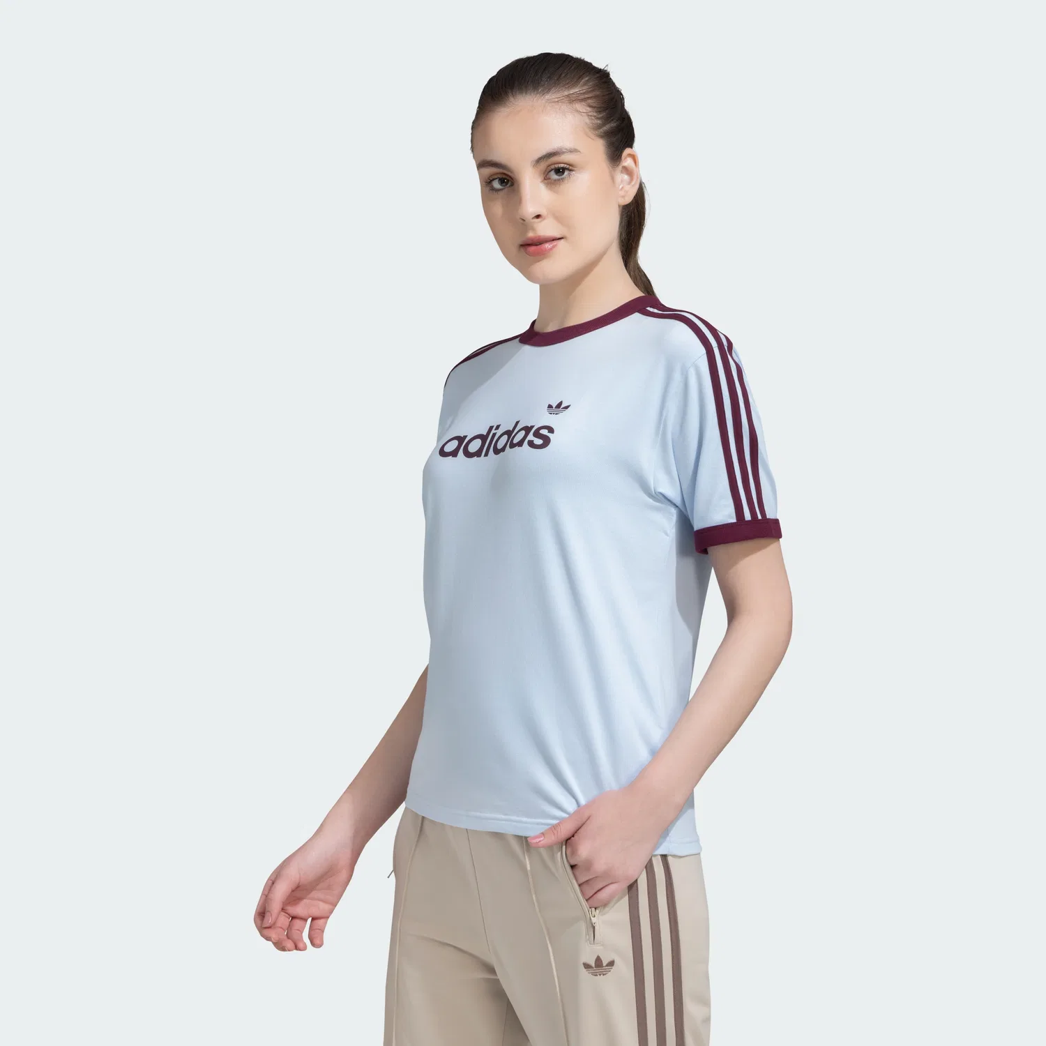 Женская футболка Linear Crystal Sky / Maroon от Adidas — фото 3