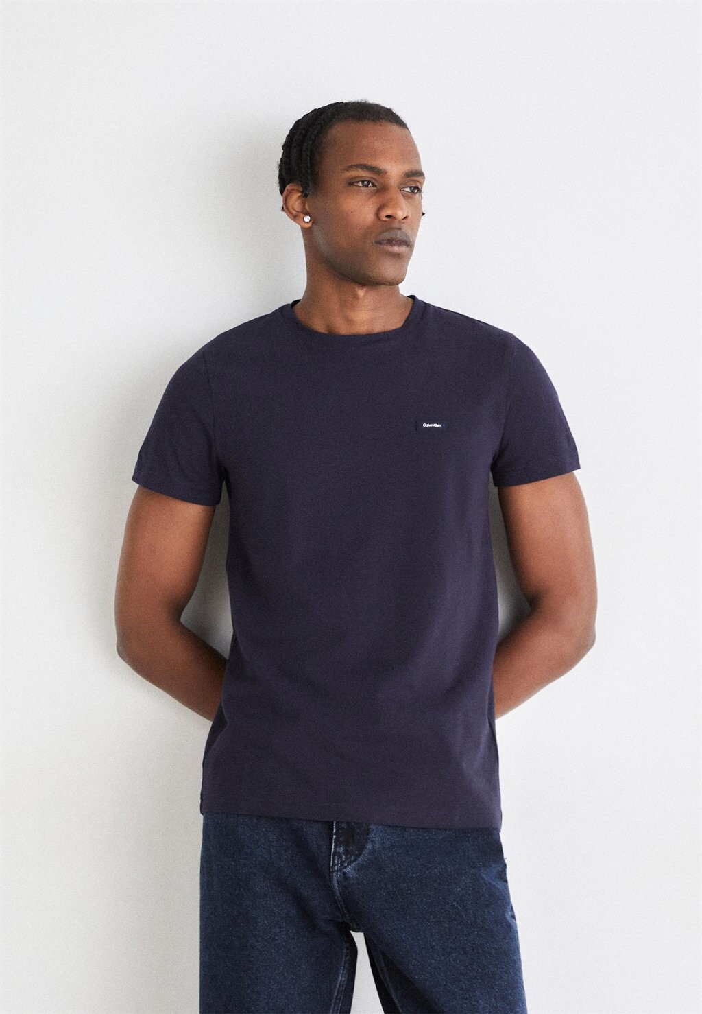 

Базовая футболка Slim Fit Calvin Klein, цвет night sky