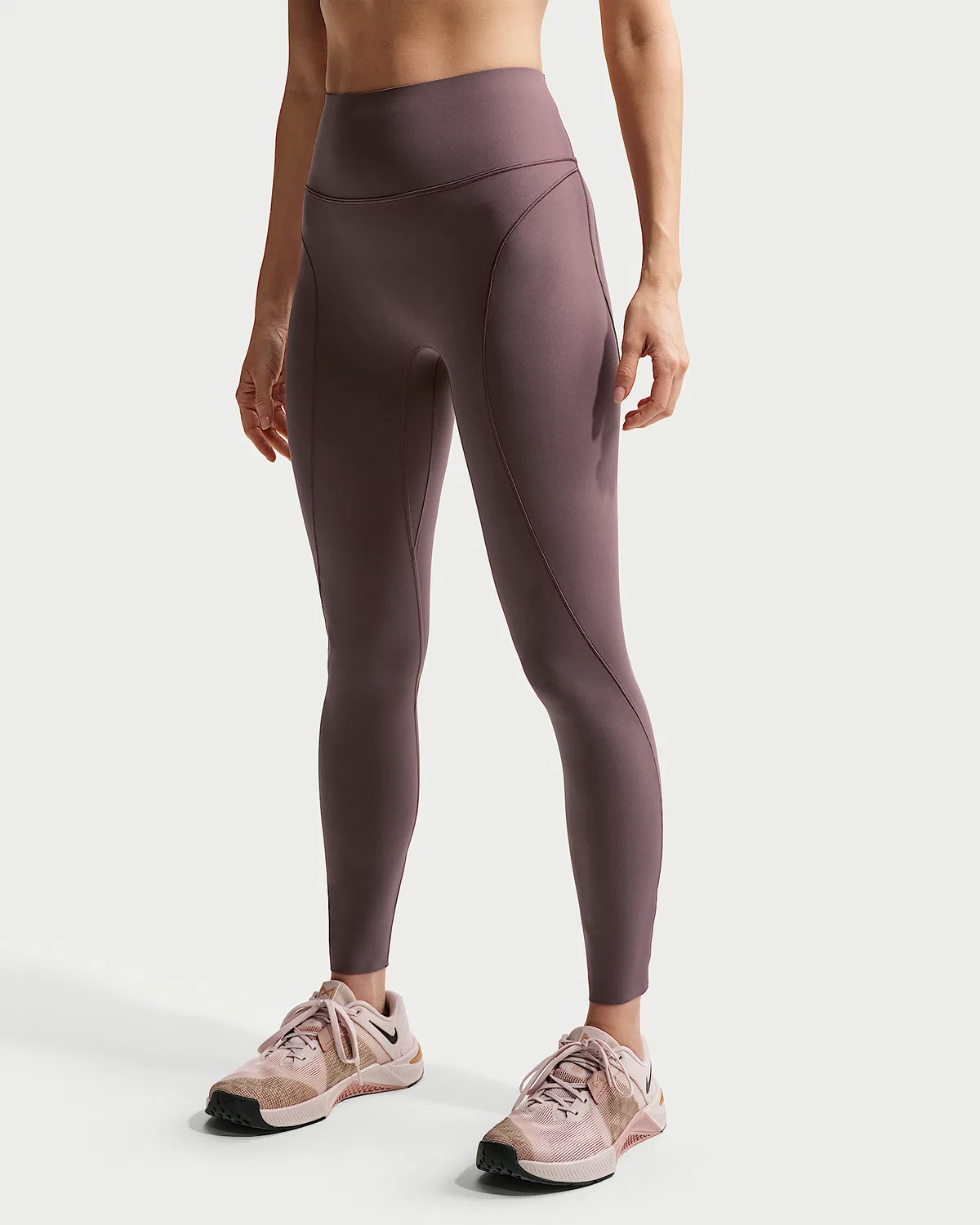 Женские леггинсы Nike Universa с высокой талией 7/8, без переднего шва, Tattoo/Tattoo/Tattoo/Burgundy Crush — фото 2
