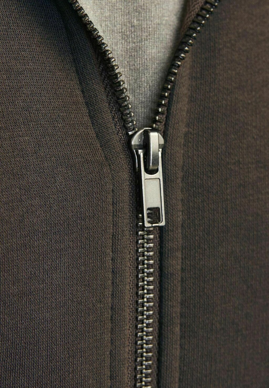 

Толстовка на молнии JJESTAR BASIC HOOD NOOS Jack & Jones, коричневый