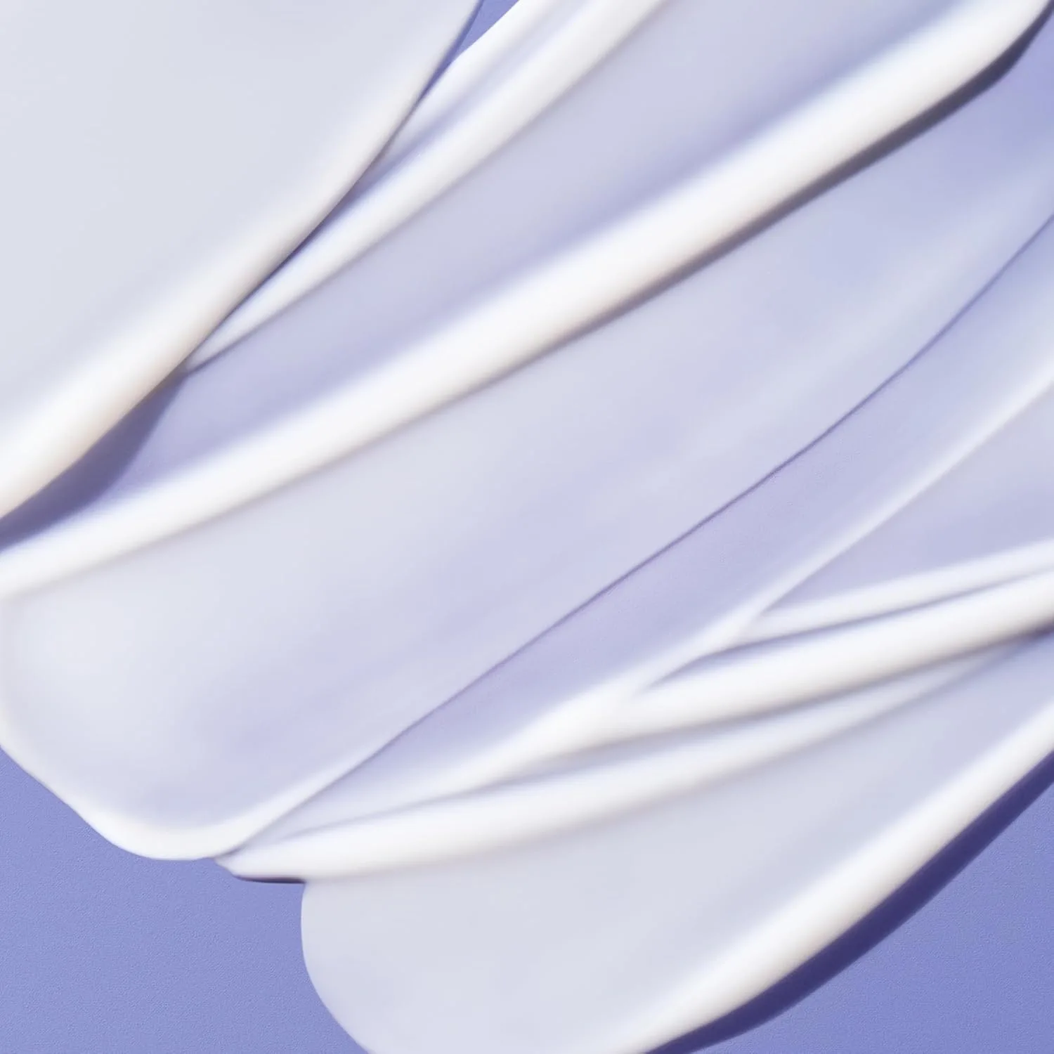 Сыворотка для лица Shiseido Vital Perfection LiftDefine Radiance Serum - лифтинг- и укрепляющая сыворотка для лица - заметно улучшает состояние кожи, устраняя тусклость и потерю упругости. 80 мл, White — фото 4