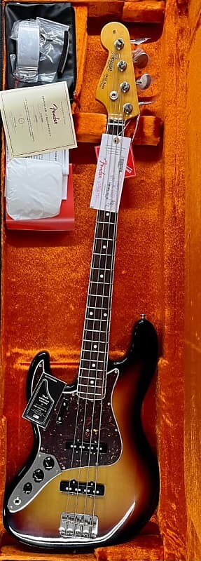 

Басс гитара Fender American Vintage II 1966 Jazz Bass Left-Hand, 3-Color Sunburst + Case