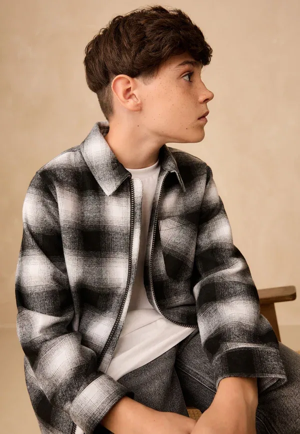 Рубашка Regular fit check zip through shirt Next, mono core, черно-белый — фото 4