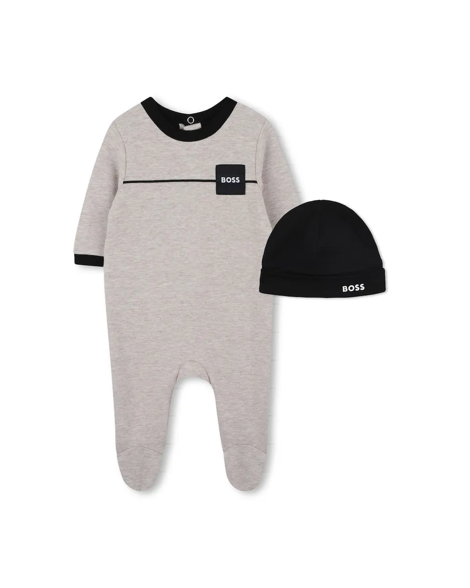 

Комплект для малыша пижама и подходящая шапочка BOSS Kidswear, светло-бежевый