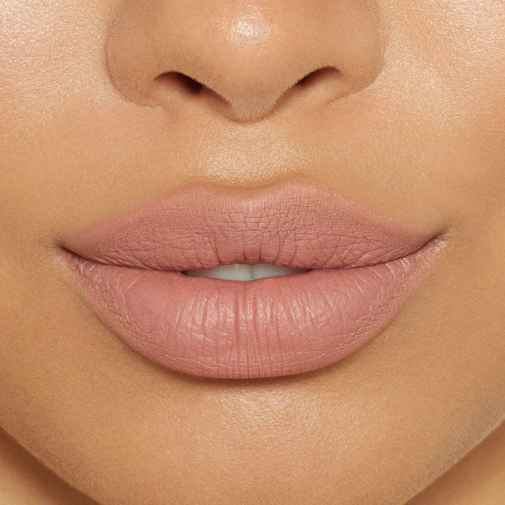 

Жидкая помада Kylie Cosmetics Matte Liquid Lipstick, light pink nude/allergic to bullsh*t