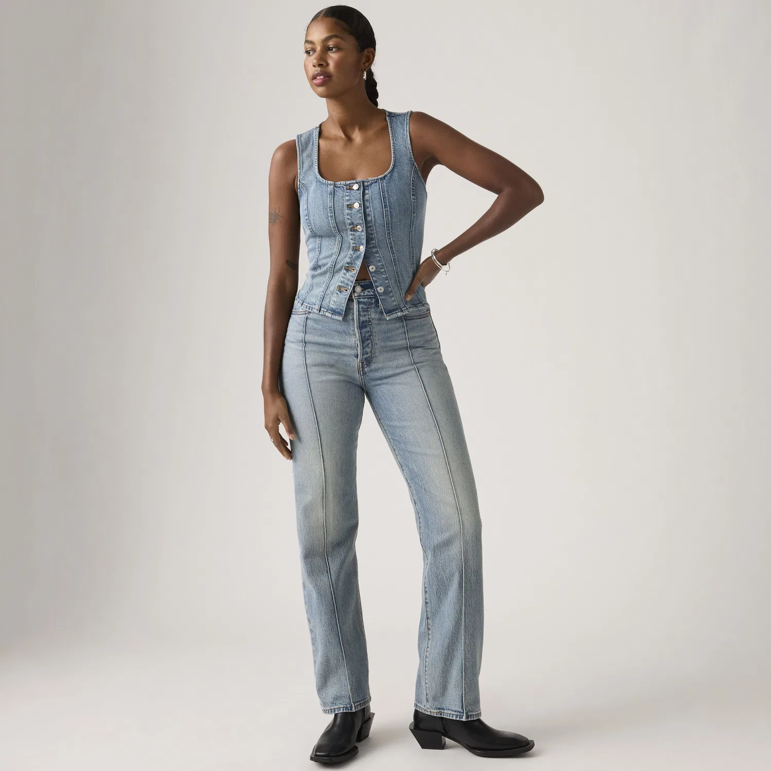 Женские прямые джинсы с ребристой текстурой и полной длиной Levi's, Medium Wash