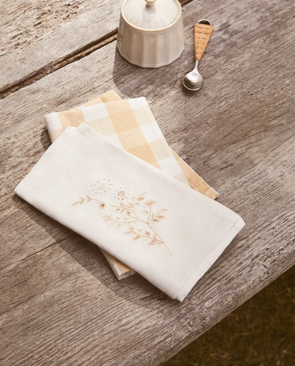 

Льняная салфетка с вышивкой (2 шт.) Zara Home, белый