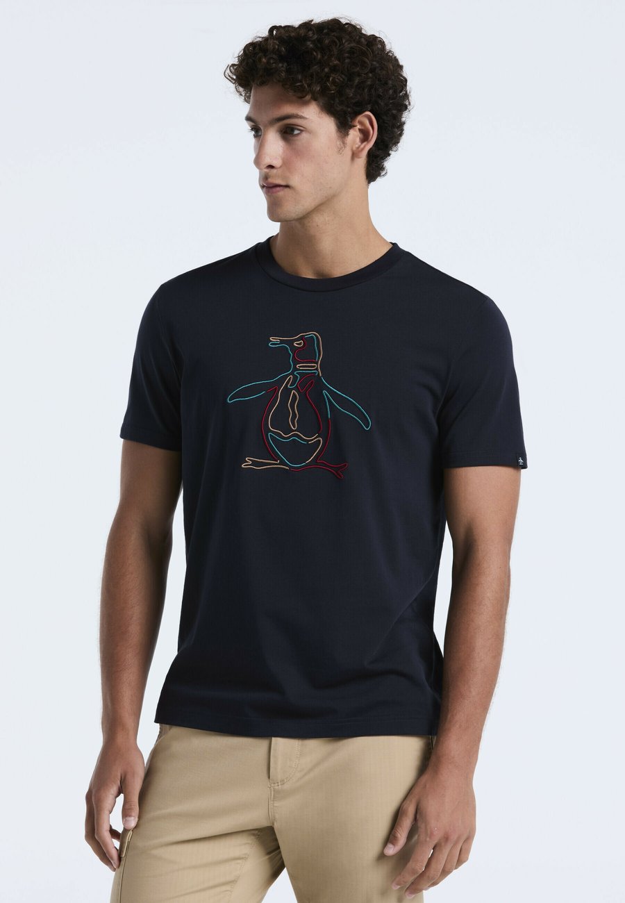

Футболка Original Penguin OUTLINE PETE GRAPHIC SHORT SLEEVE, Dark Sapphire/Dark Blue, Синий, Футболка Original Penguin OUTLINE PETE GRAPHIC SHORT SLEEVE, Dark Sapphire/Dark Blue