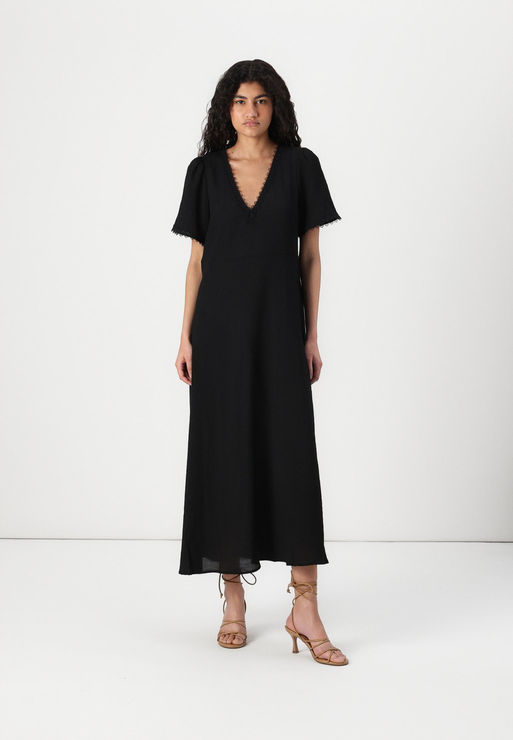 

Повседневное платье OBJROSETTA LONG DRESS Object, черный
