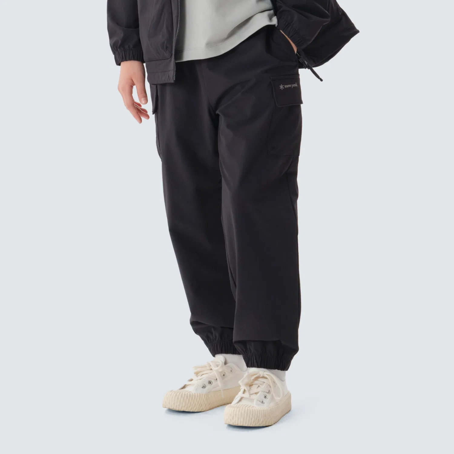 Детские чёрные джоггеры Lago Air от Snowpeak Apparel Kids
