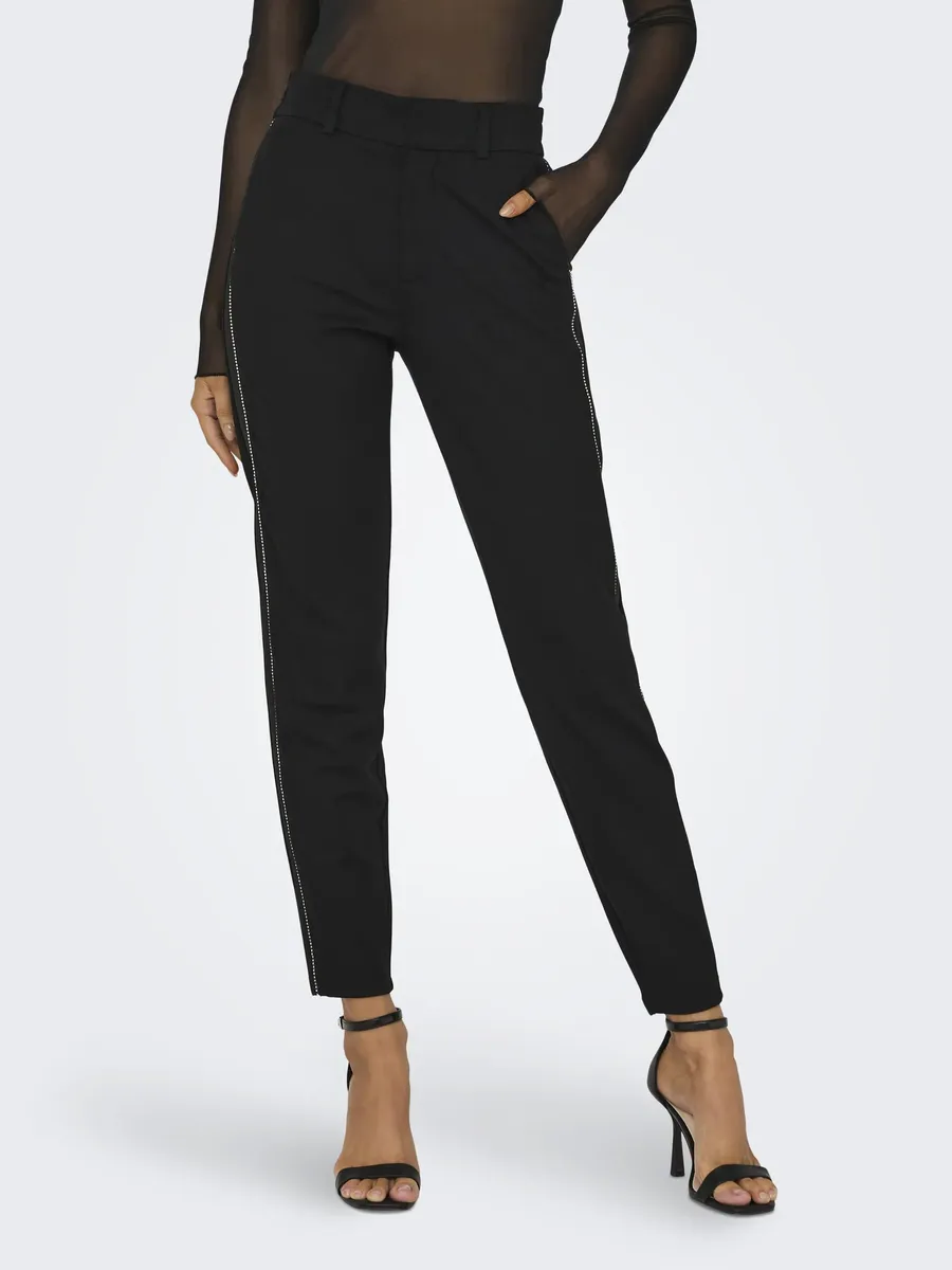 

Only брюки-джоггеры "ONLPOPTRASH LIFE MW TAIL PANEL PANT TLR", черный
