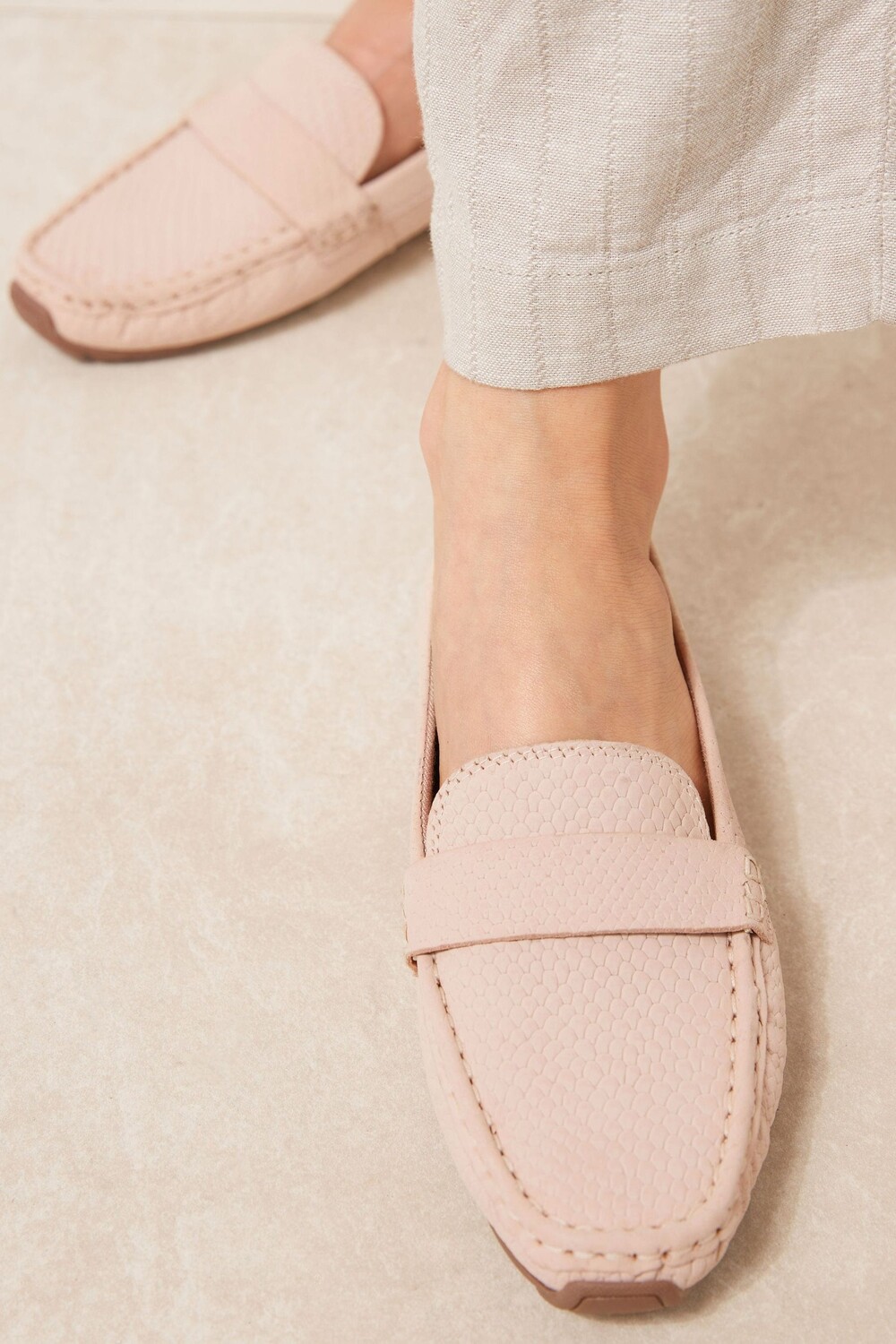 

Кожаные туфли Forever Comfort для вождения Next, розовый