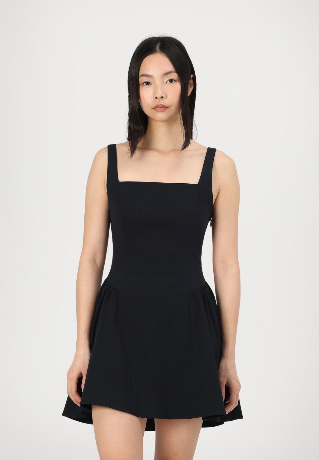 

Повседневное платье NECK DIPPED WAIST SHORT DRESS Abercrombie & Fitch, черный
