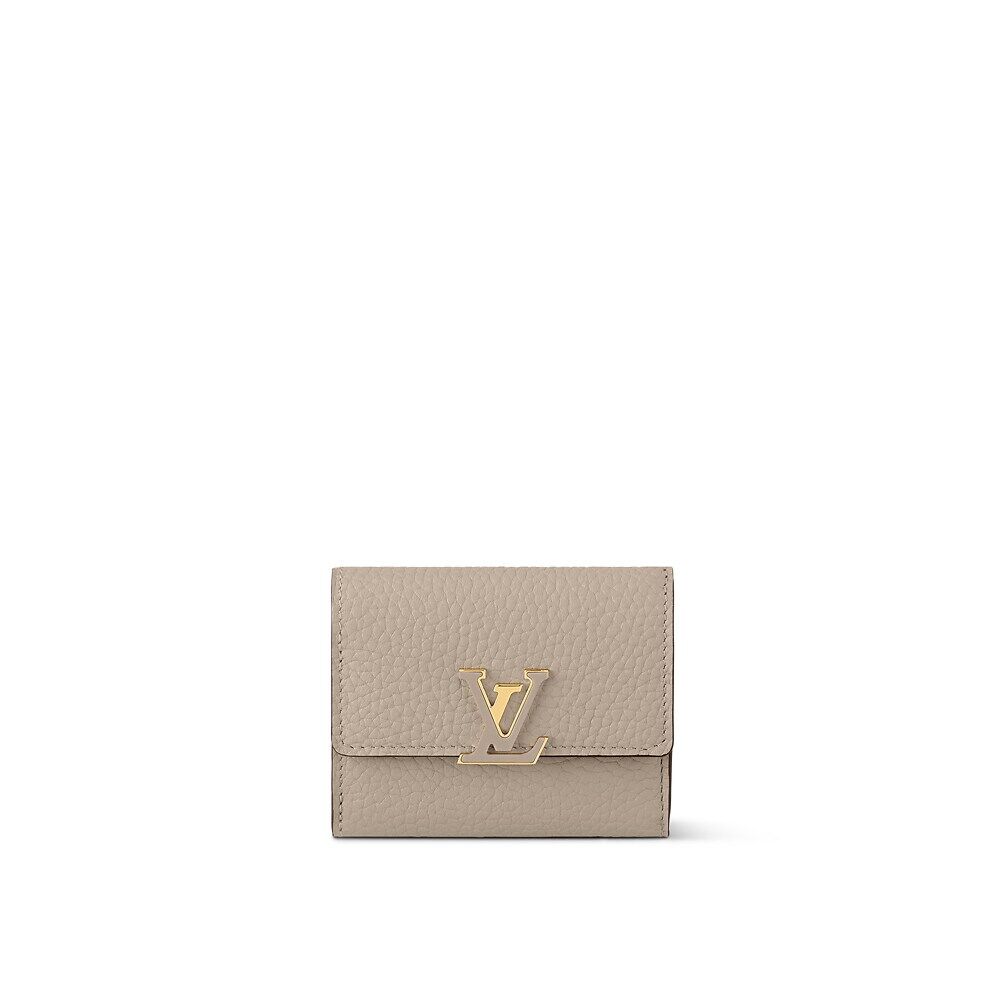 

Кошелек Capucines XS Louis Vuitton, бежевый