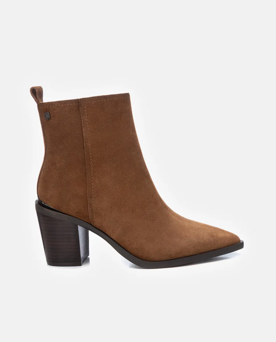 

Женские кожаные ботильоны на молнии Carmela, цвет Camel